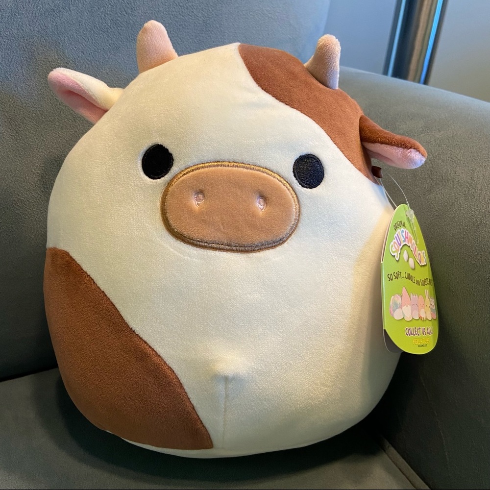 Ronnie the Cow Squishmallow